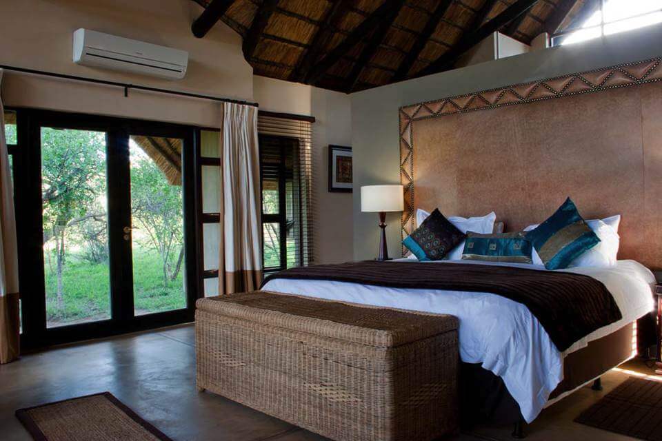 Buffalo Thorn Lodge