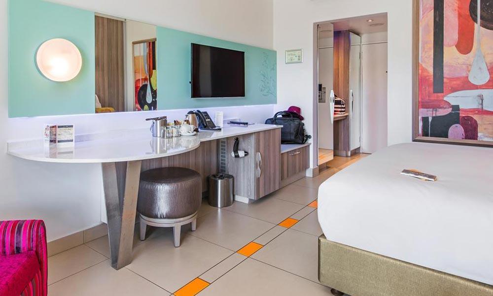 Sun City Cabanas Hotel