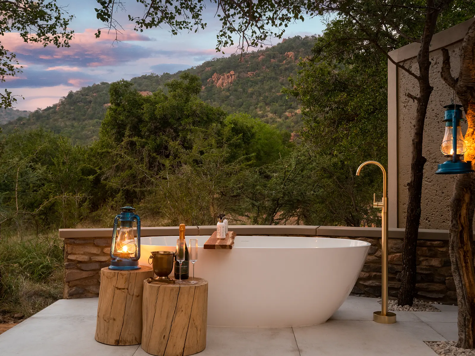 Lush Private Lodge