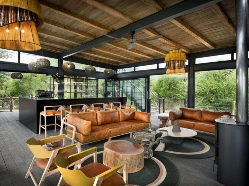 Mbazo Safari Lodge