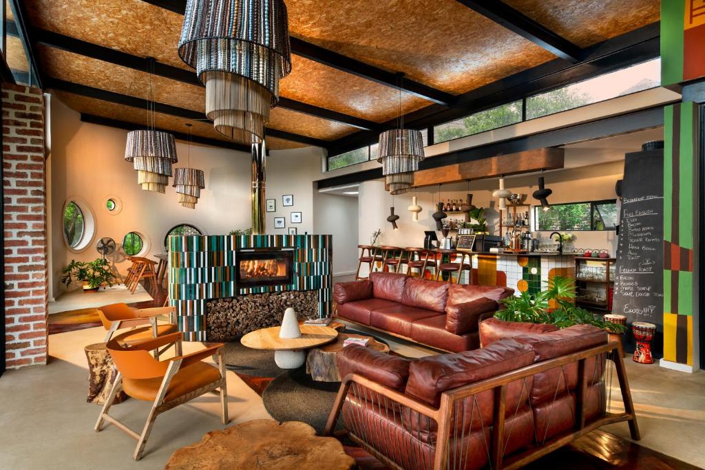 Mbazo Safari Lodge